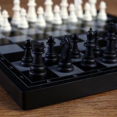Игра настольная "Шахматы", магнитная доска, 24.5 х 24.5 см